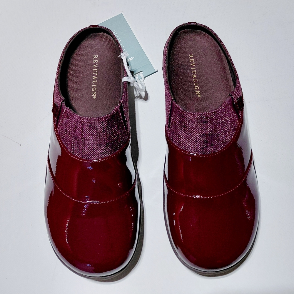 REVITALIGN Women's Siesta Nuevo Mandy  Burgundy Slip-On Shoes - 9B